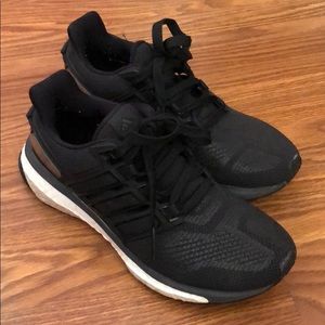 Adidas ENERGY boosts sz 5 wmns